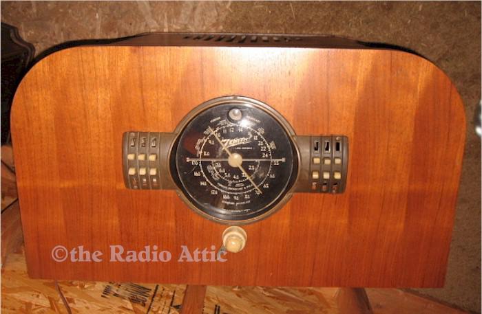 Zenith 7-S-342 Chairside (1939)