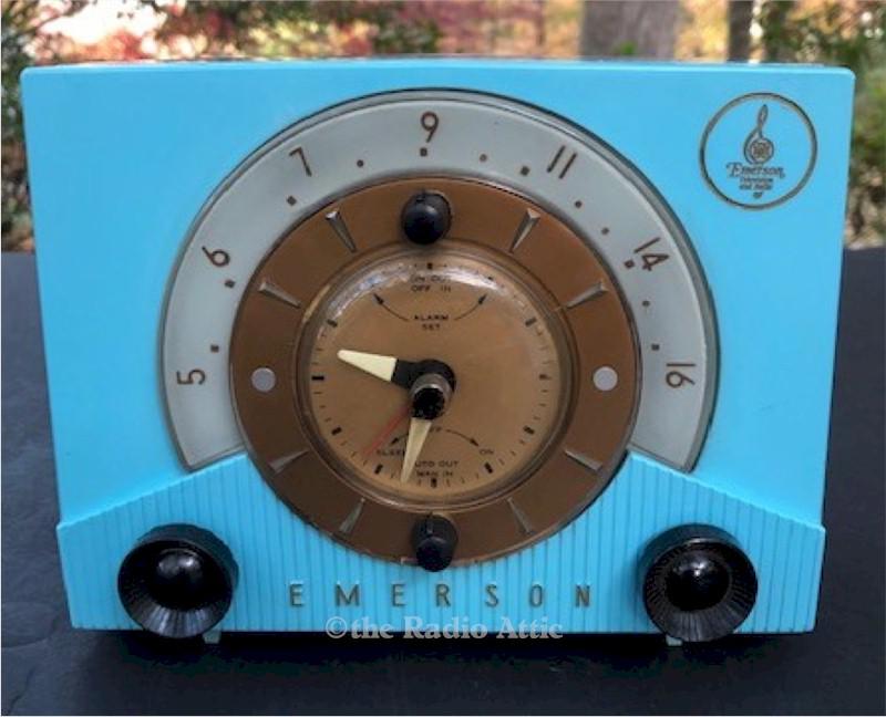 Emerson 724-Series D Clock Radio (1953)