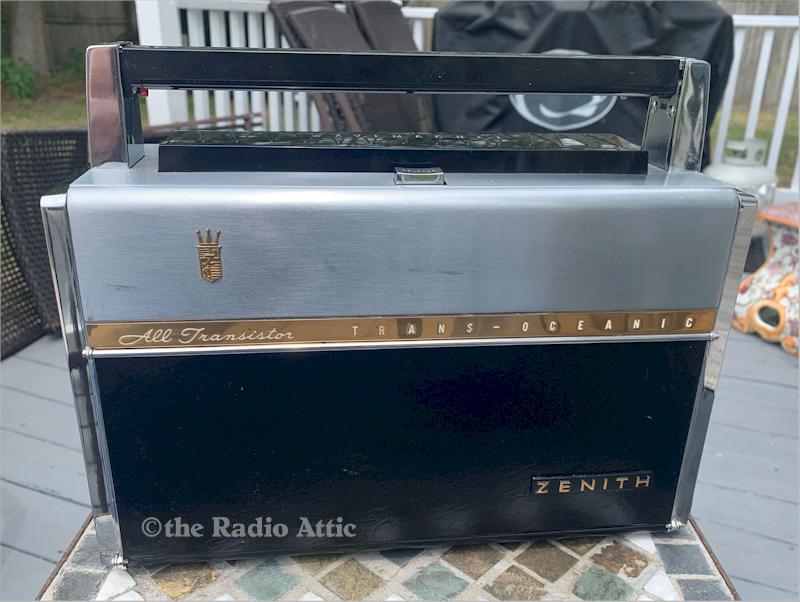 Zenith Royal 1000-D Trans-Oceanic (1959)